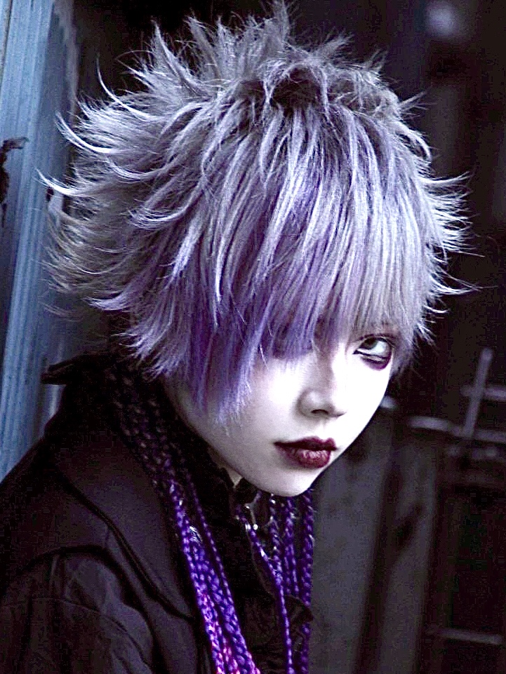 【新宿】カッコ良く『ヴィジュアル系フルメイク＋ヘアセット』美しく