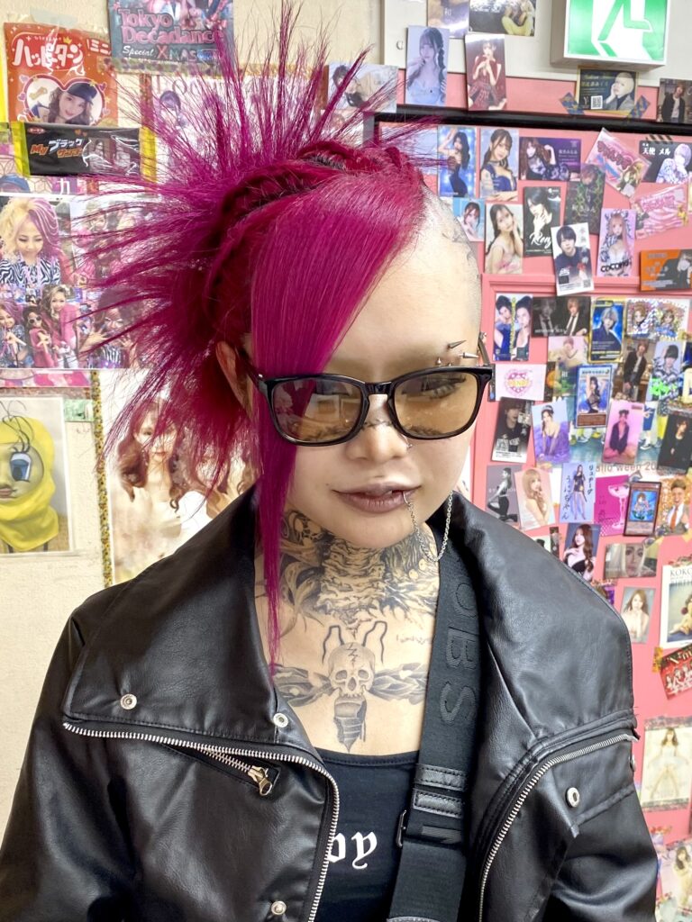 新宿♪ライブ盛り『コーンロウ＆ストレートスジちらし盛り』